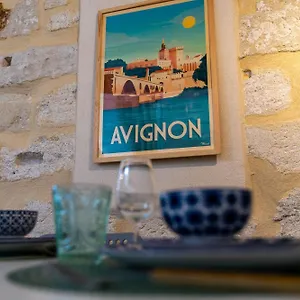 A L'ombre Des Papes Appartement